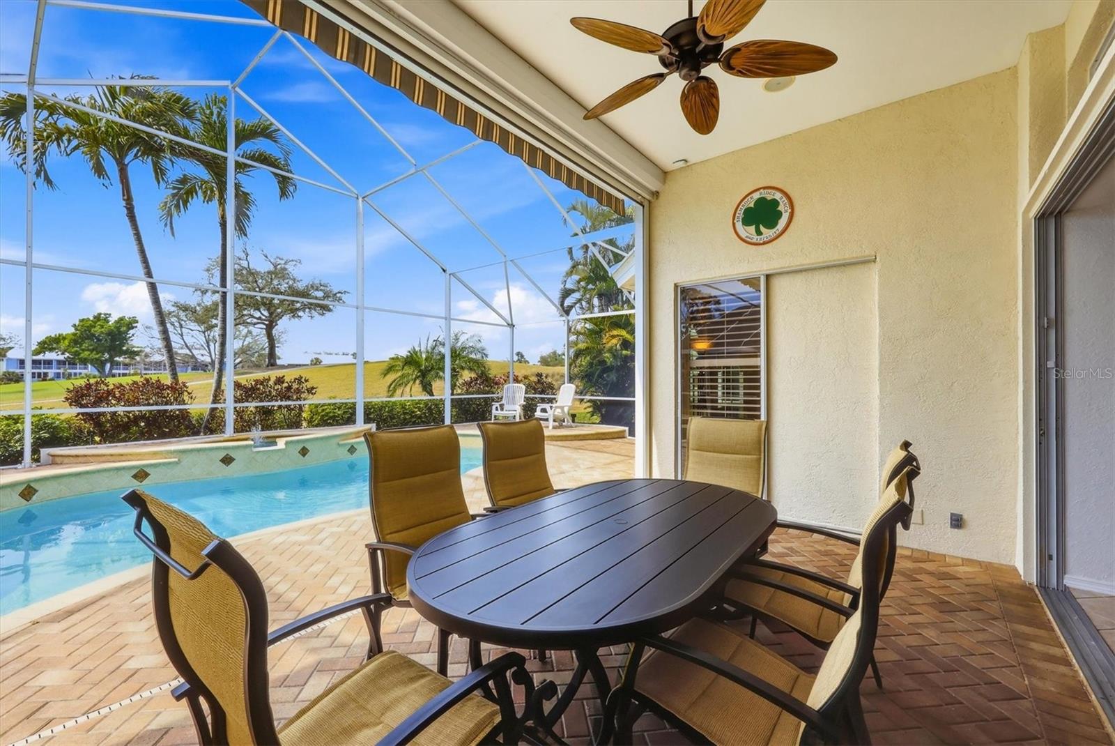 Image 8 of 53 For 304 Bermuda Court 14