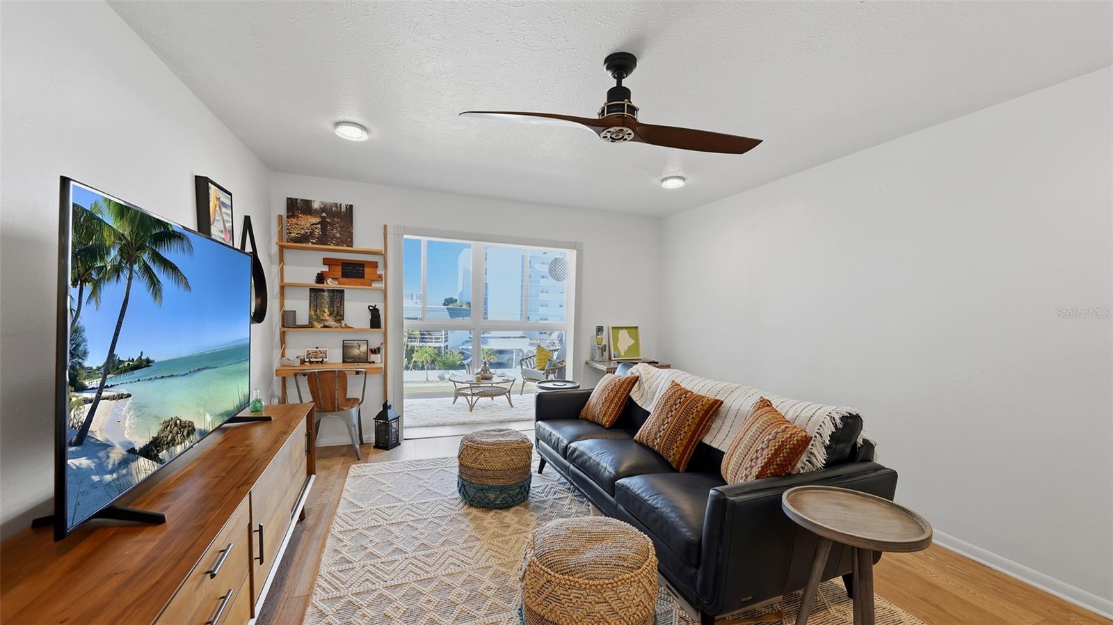 Image 6 of 33 For 200 The Esplanade N B2