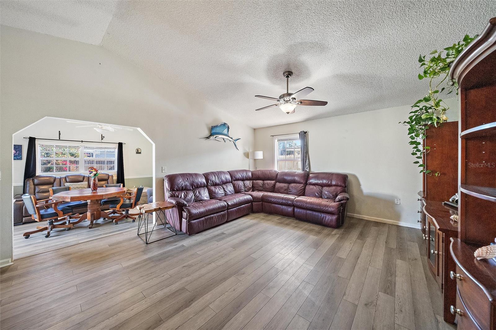 Image 11 of 28 For 1056 Hope Street