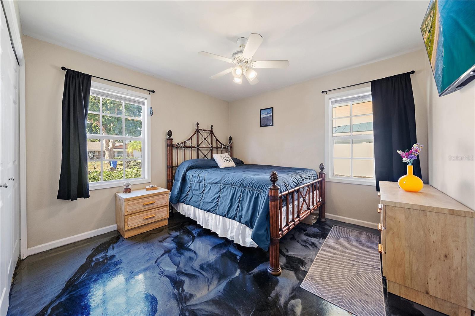 Image 19 of 28 For 1056 Hope Street