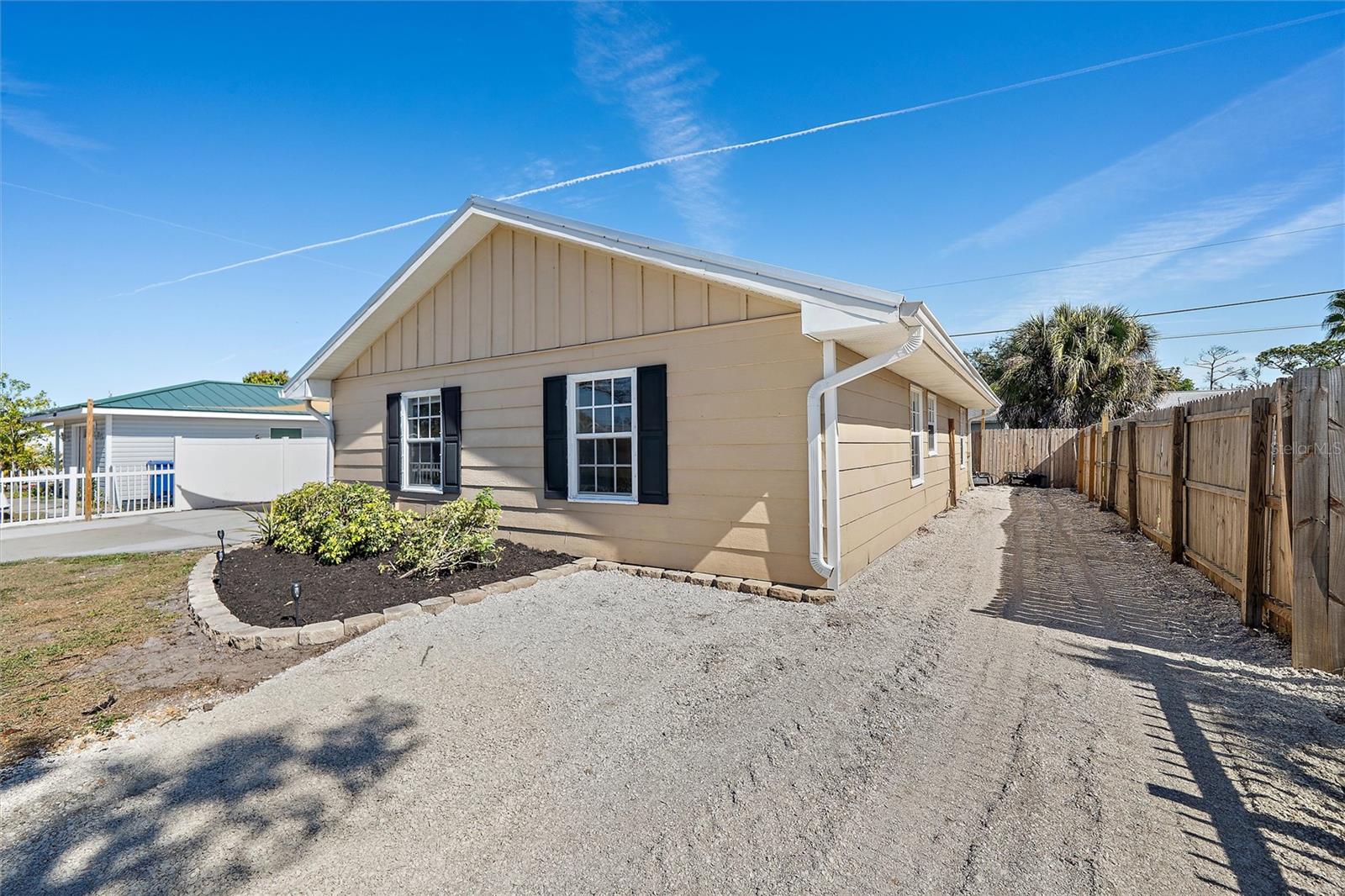 Image 23 of 28 For 1056 Hope Street