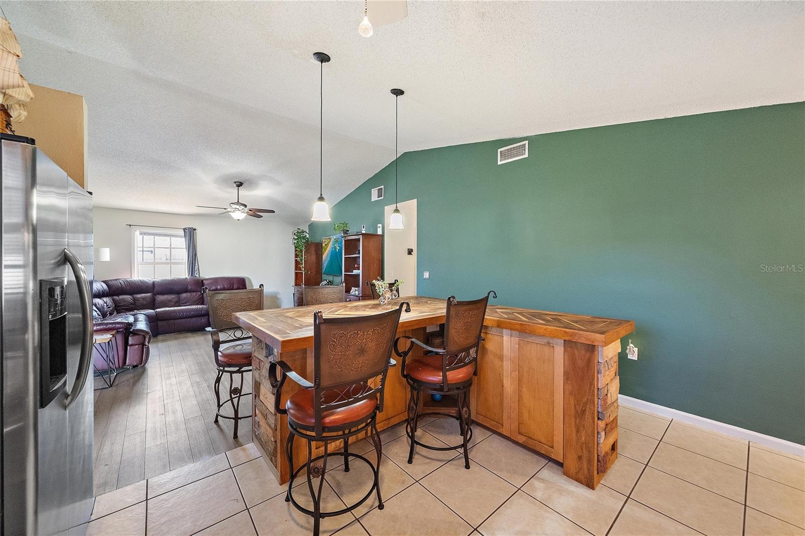 Image 8 of 28 For 1056 Hope Street