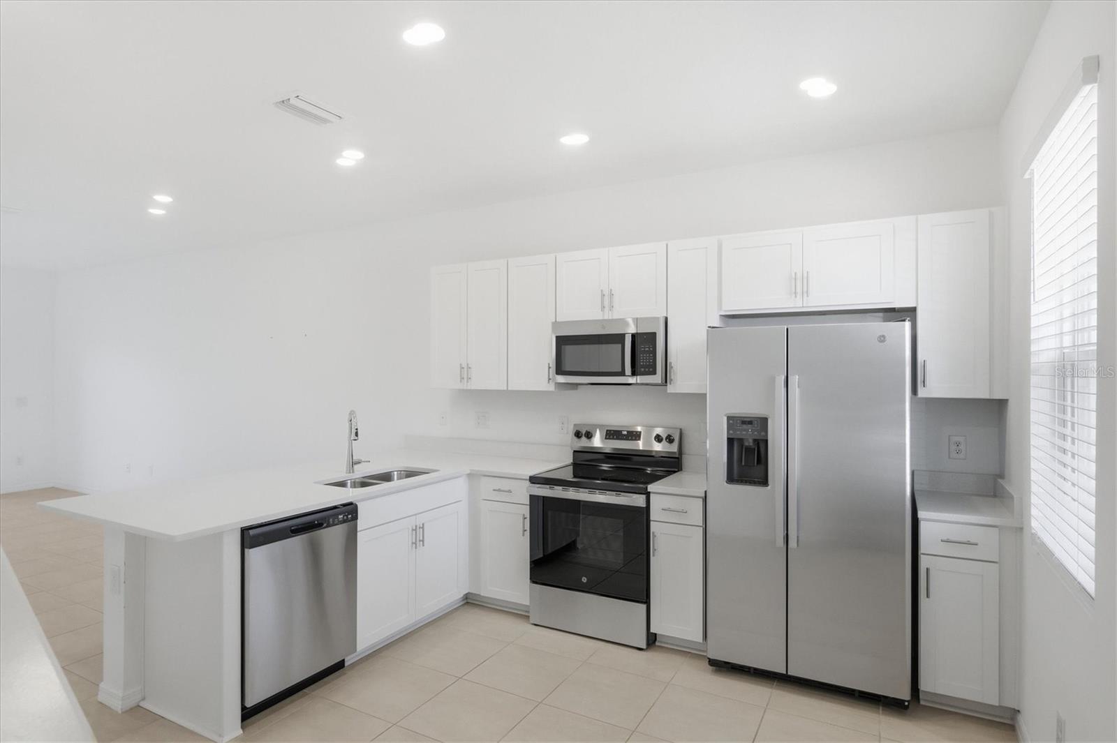 Image 12 of 41 For 8757 Daybreak Street