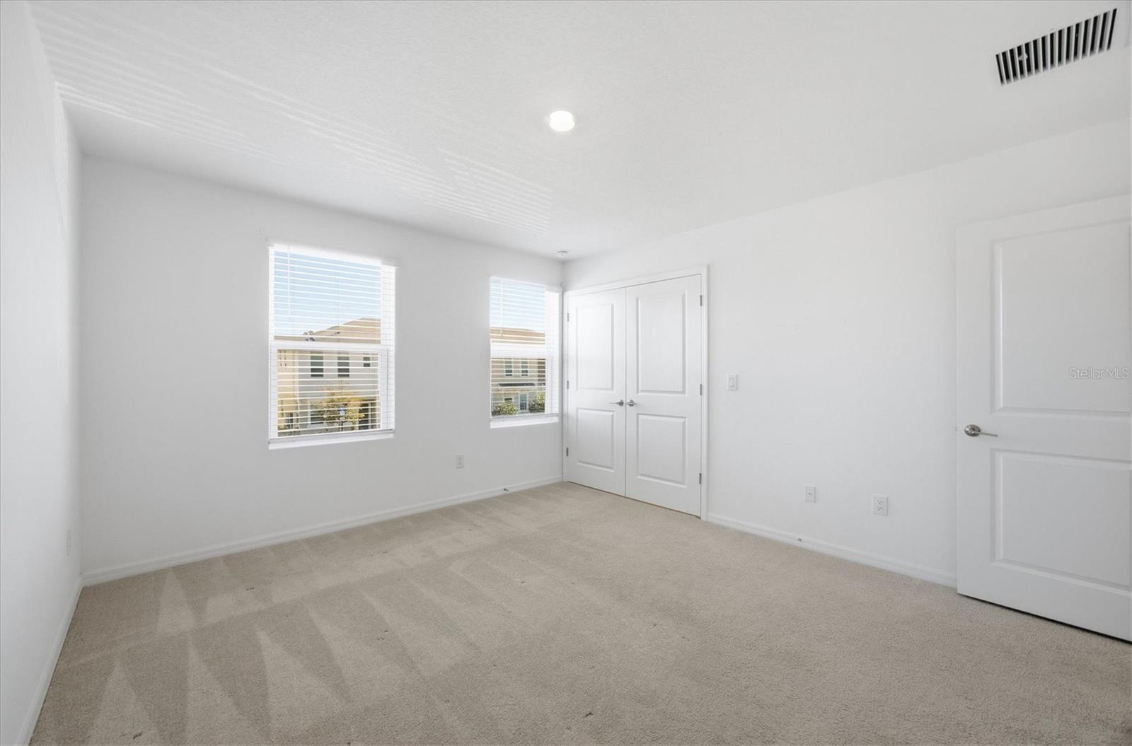Image 18 of 41 For 8757 Daybreak Street