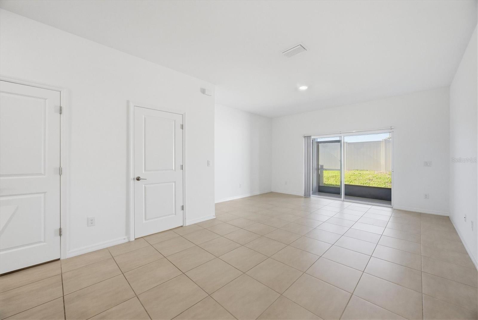 Image 4 of 41 For 8757 Daybreak Street