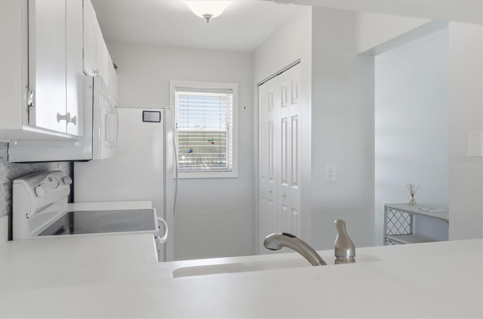 Image 16 of 61 For 414 Cerromar Circle S 249