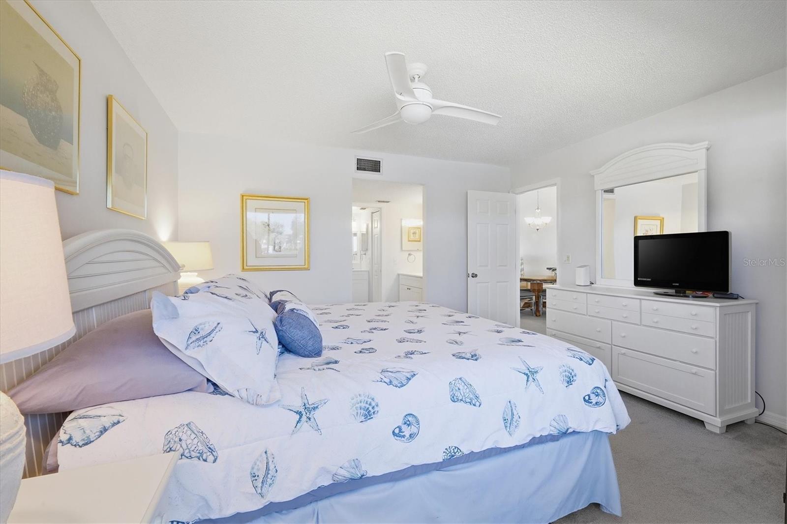 Image 18 of 61 For 414 Cerromar Circle S 249