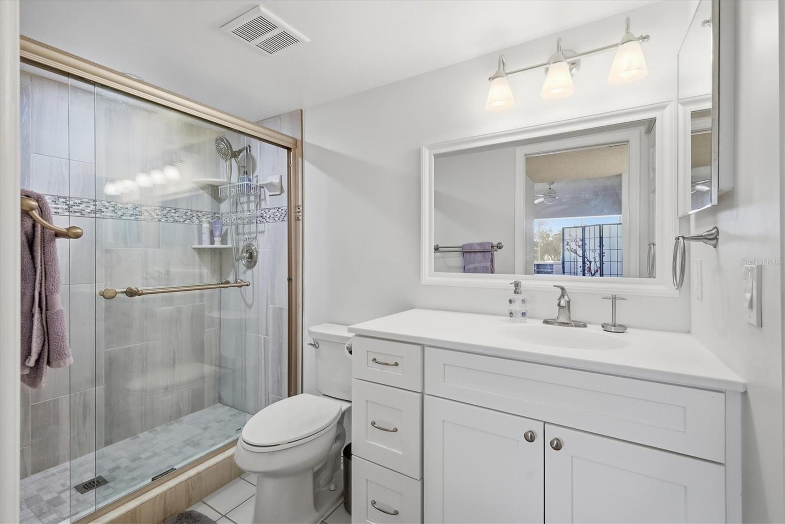 Image 20 of 61 For 414 Cerromar Circle S 249