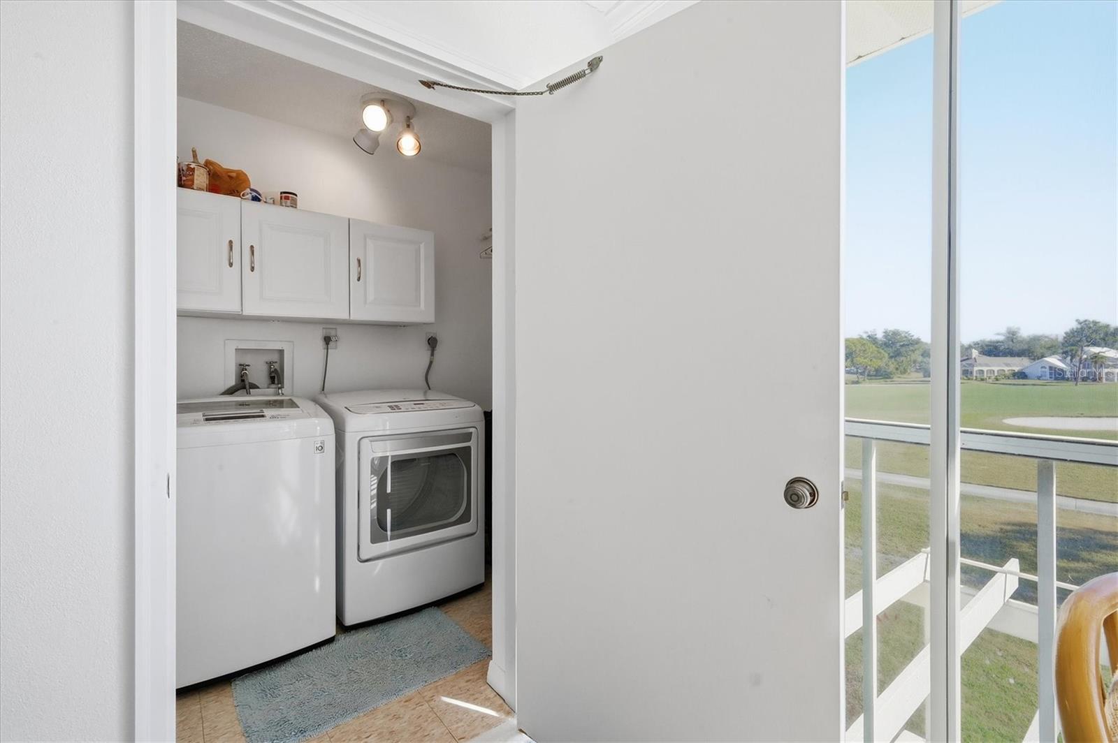 Image 24 of 61 For 414 Cerromar Circle S 249