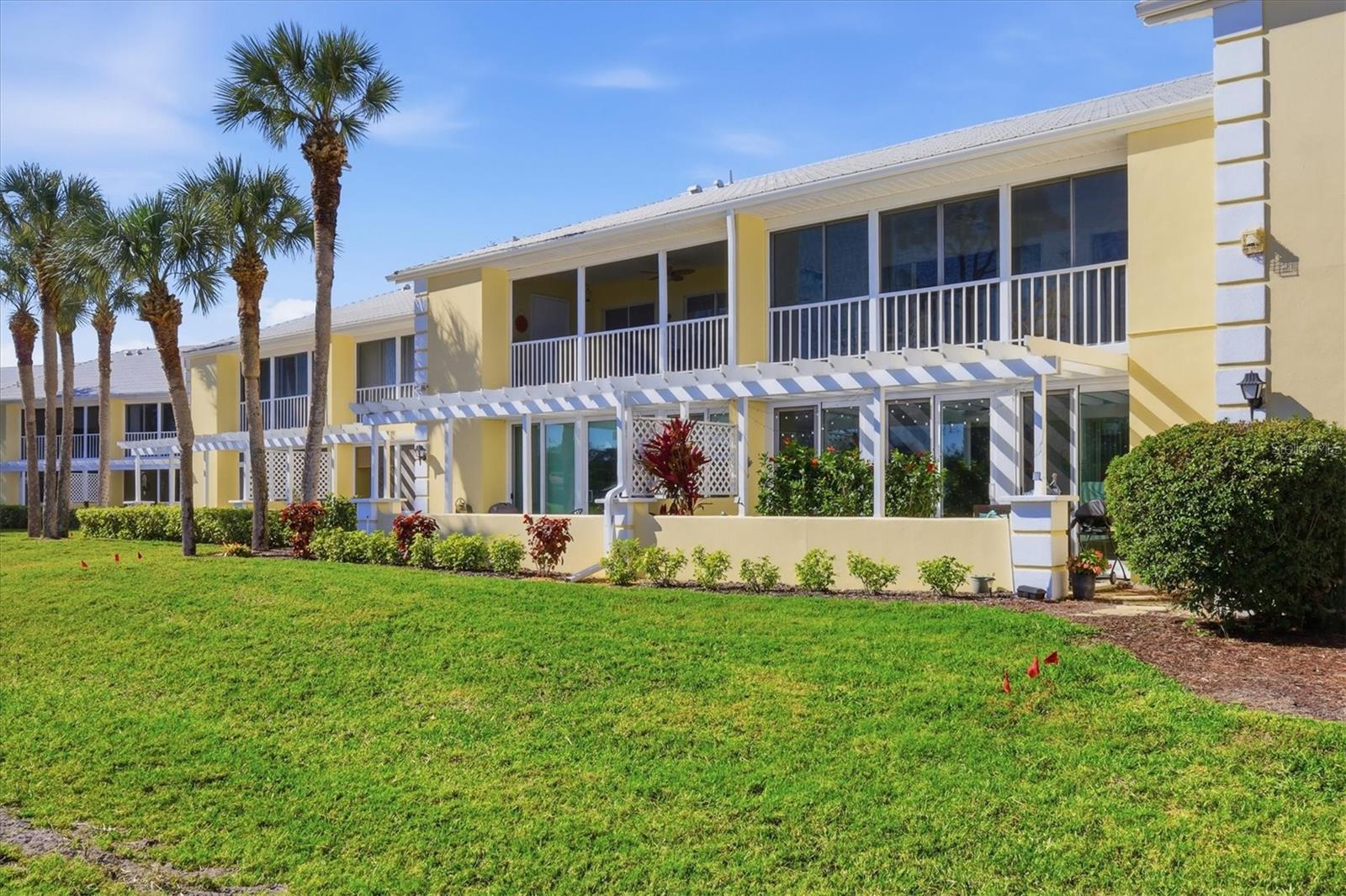 Image 30 of 61 For 414 Cerromar Circle S 249