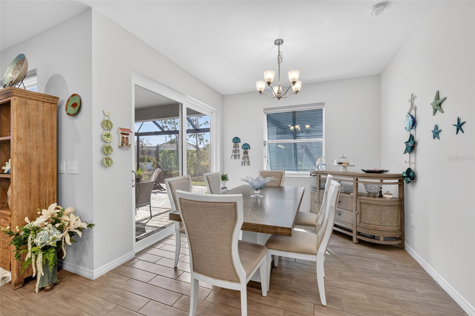 Image 12 of 52 For 8117 Thruso Road