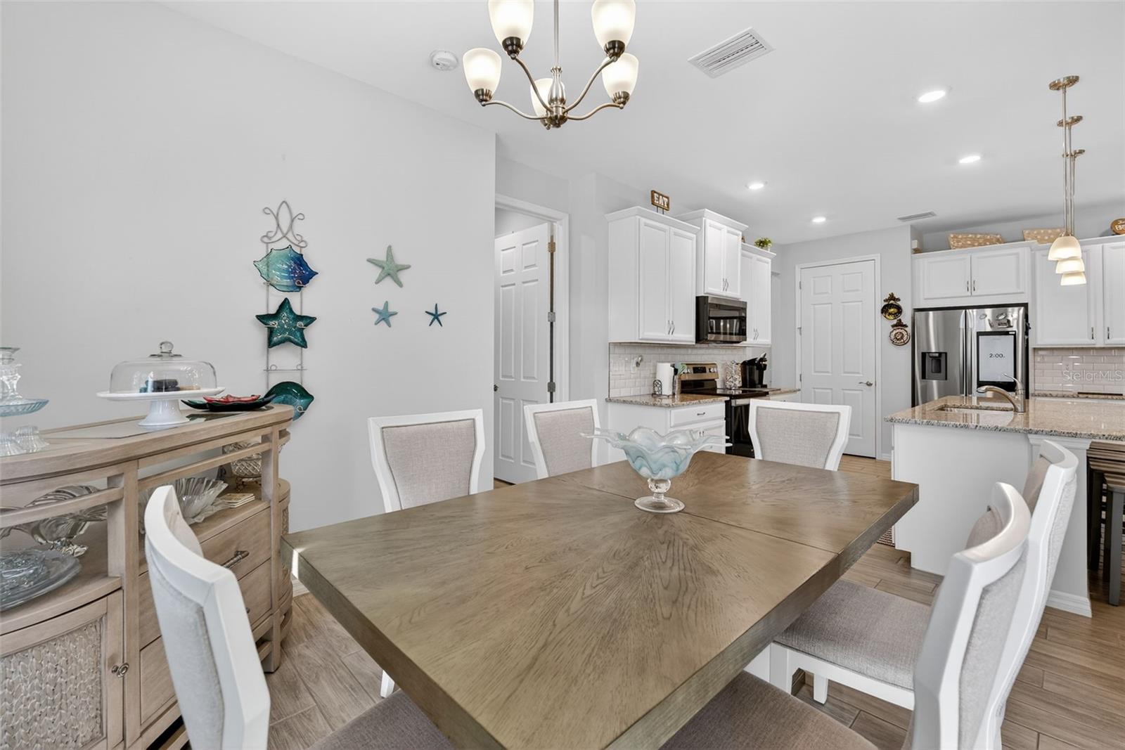 Image 13 of 52 For 8117 Thruso Road