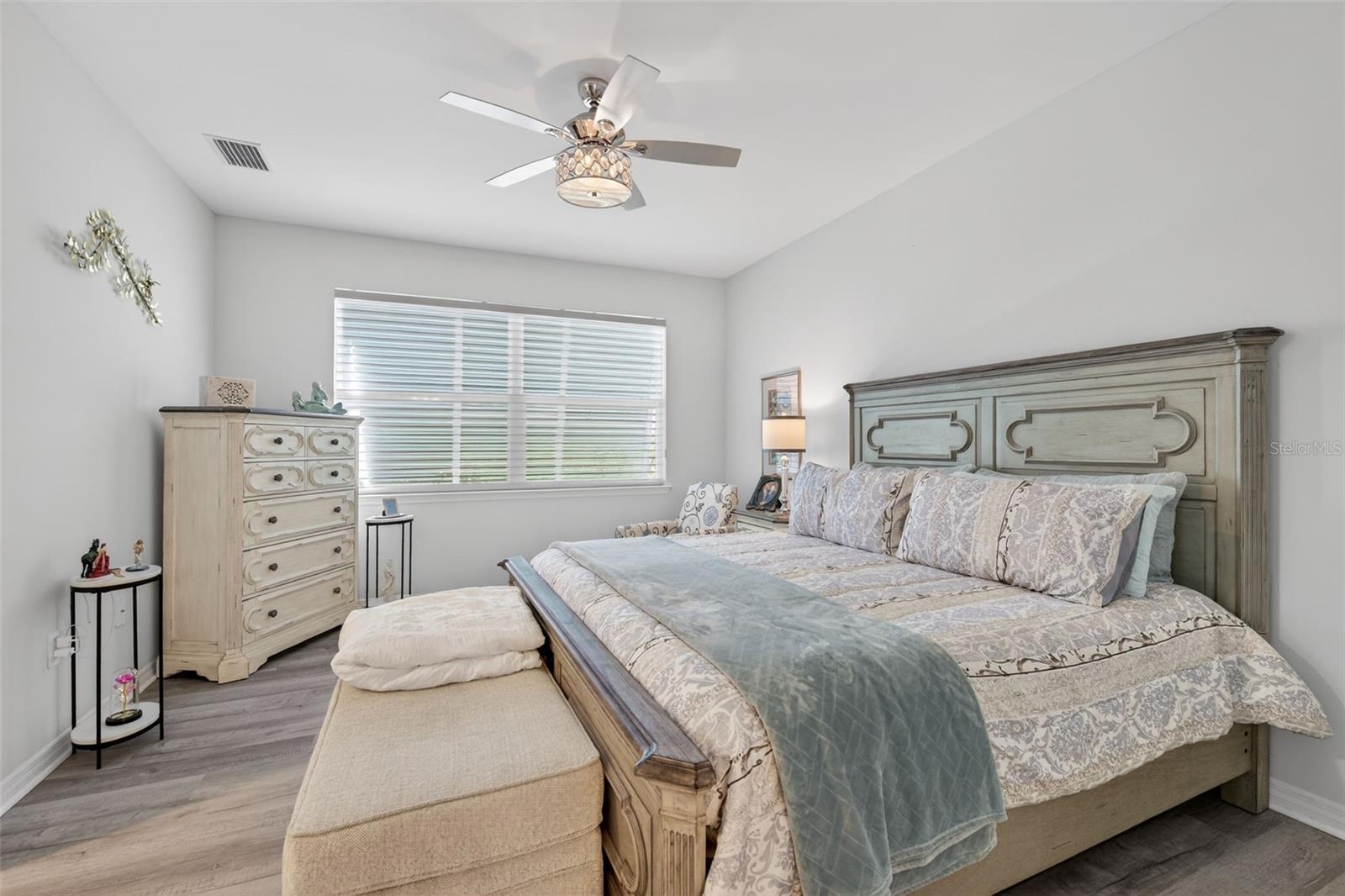 Image 18 of 52 For 8117 Thruso Road