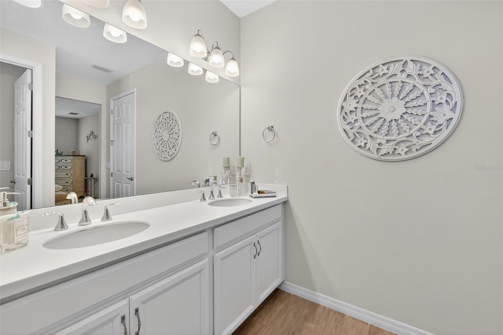 Image 23 of 52 For 8117 Thruso Road