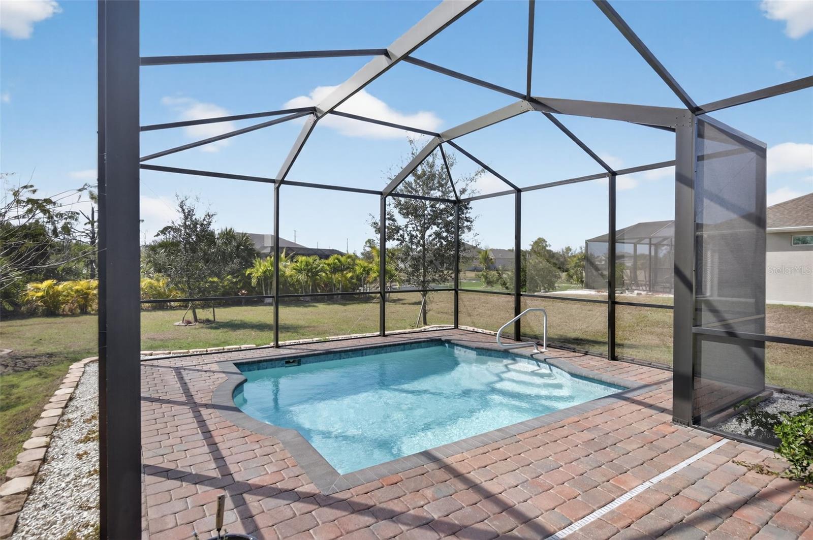 Image 35 of 52 For 8117 Thruso Road