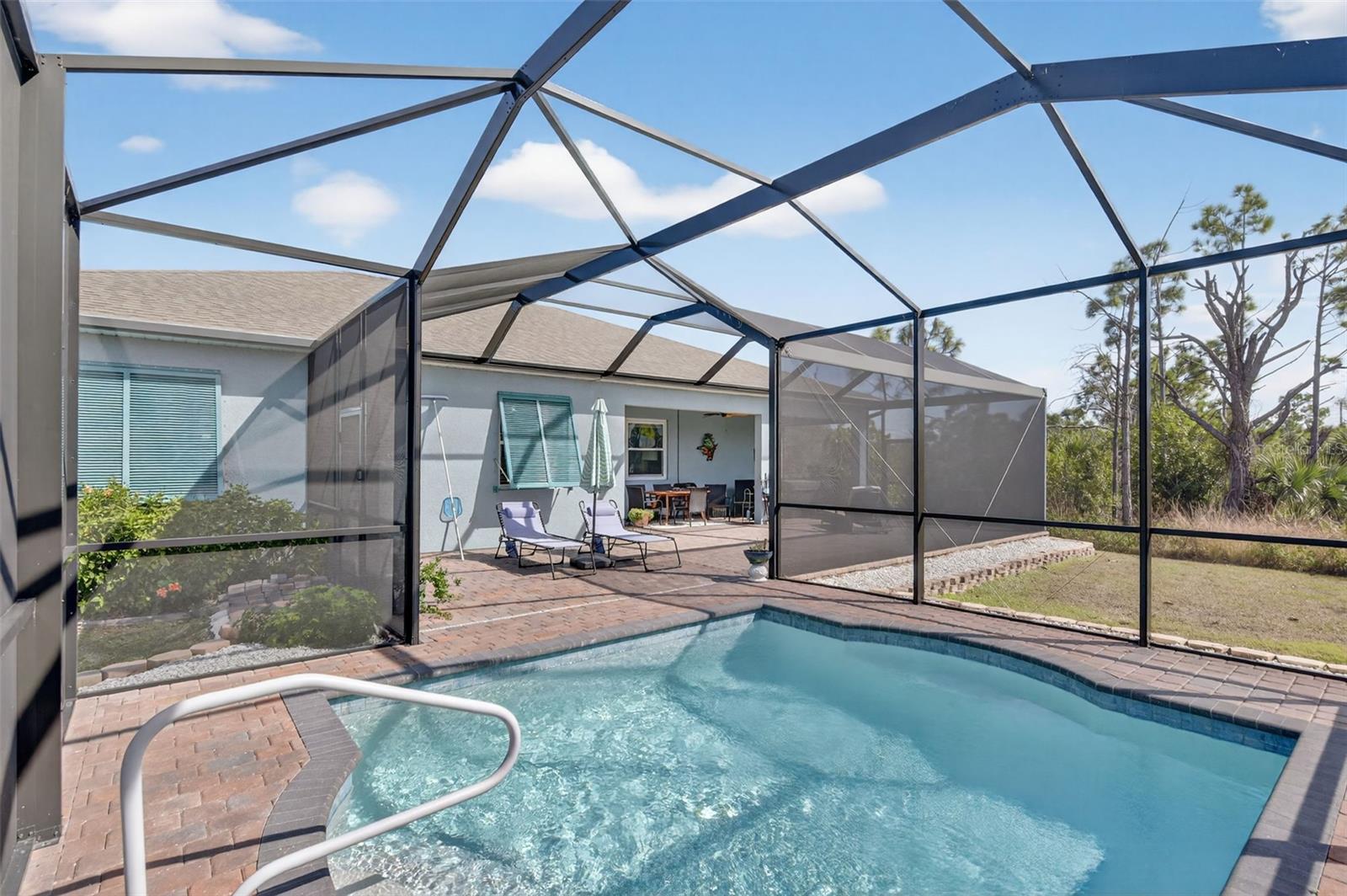 Image 38 of 52 For 8117 Thruso Road