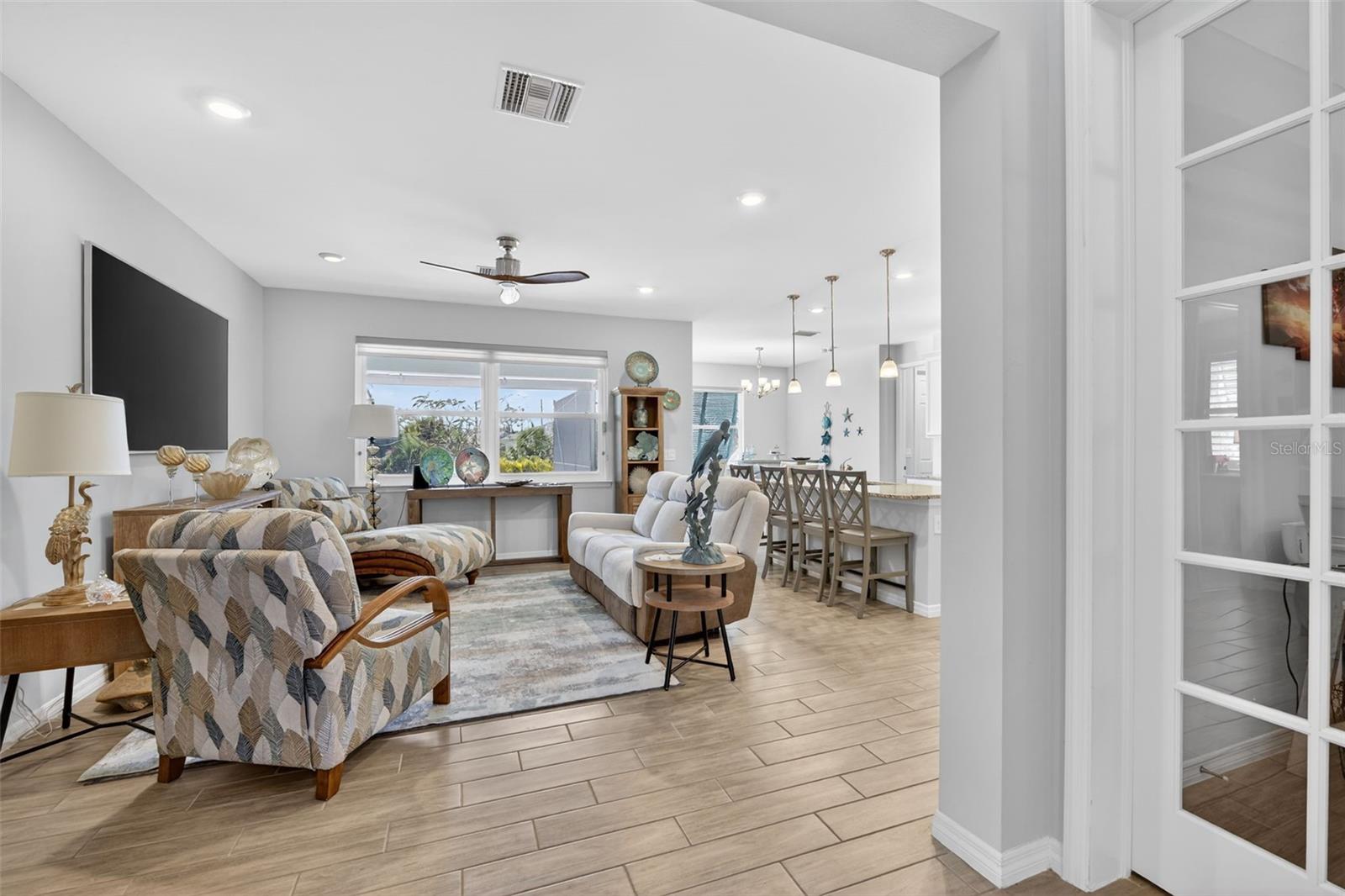 Image 6 of 52 For 8117 Thruso Road