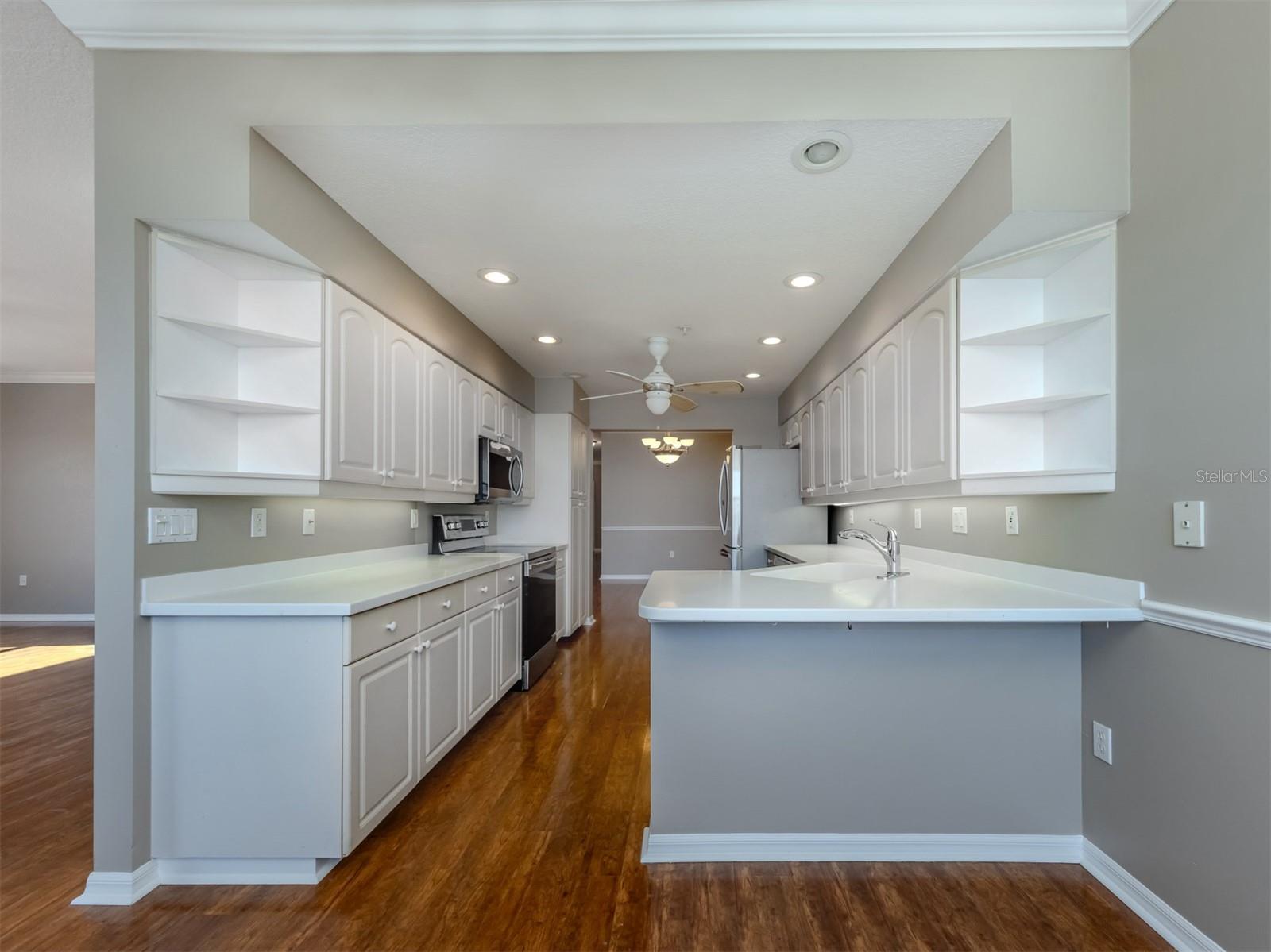 Image 23 of 67 For 200 Harbor Walk Drive 155