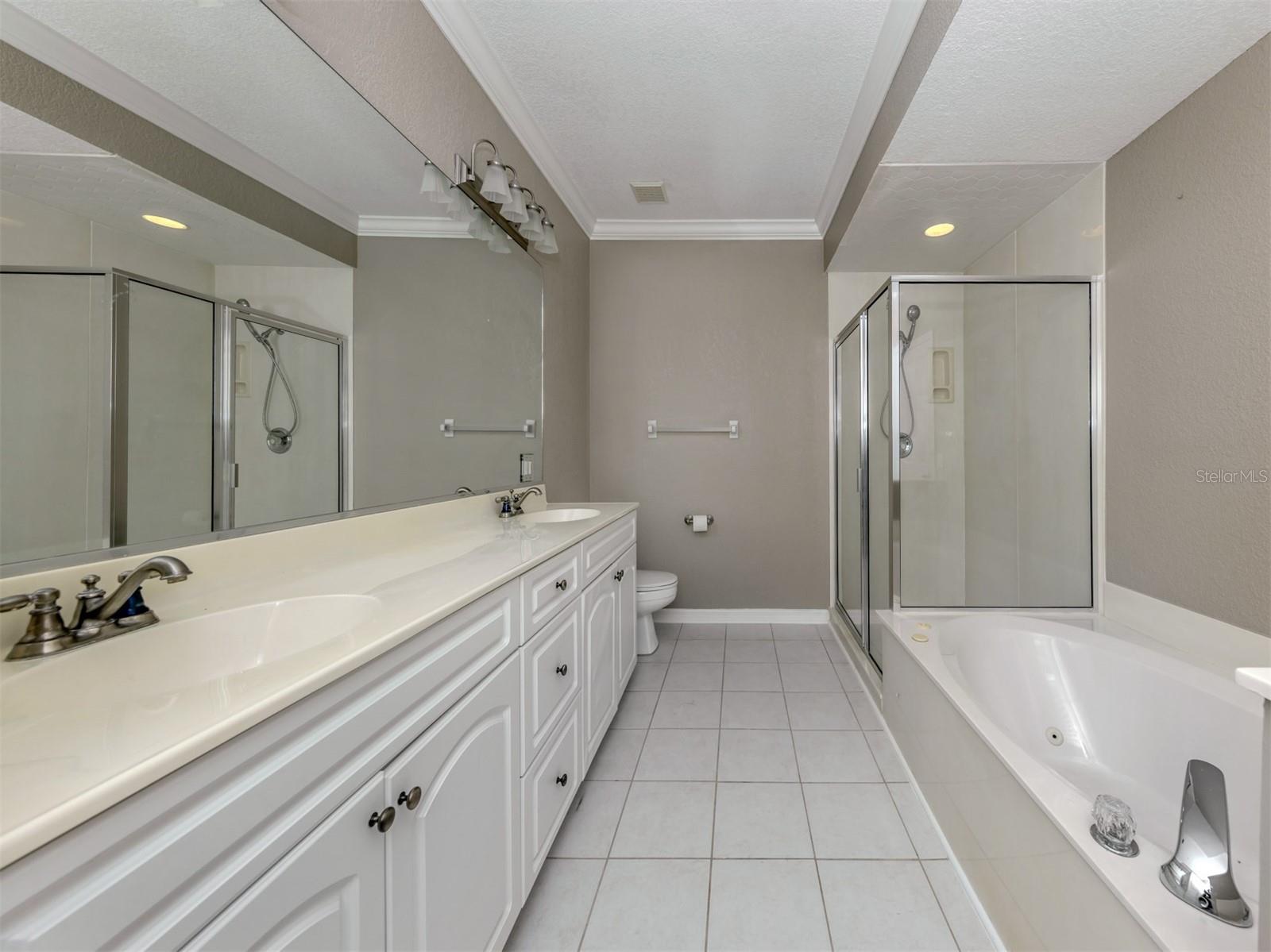 Image 30 of 67 For 200 Harbor Walk Drive 155