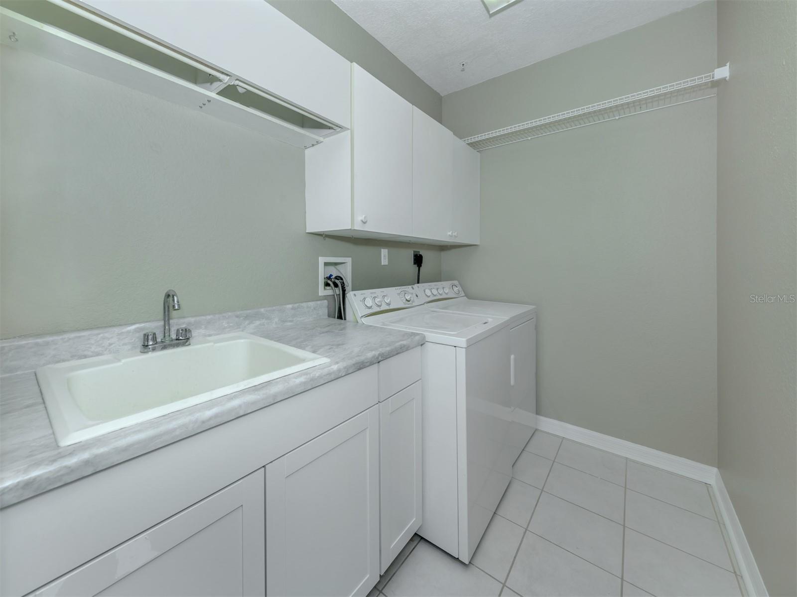 Image 31 of 67 For 200 Harbor Walk Drive 155