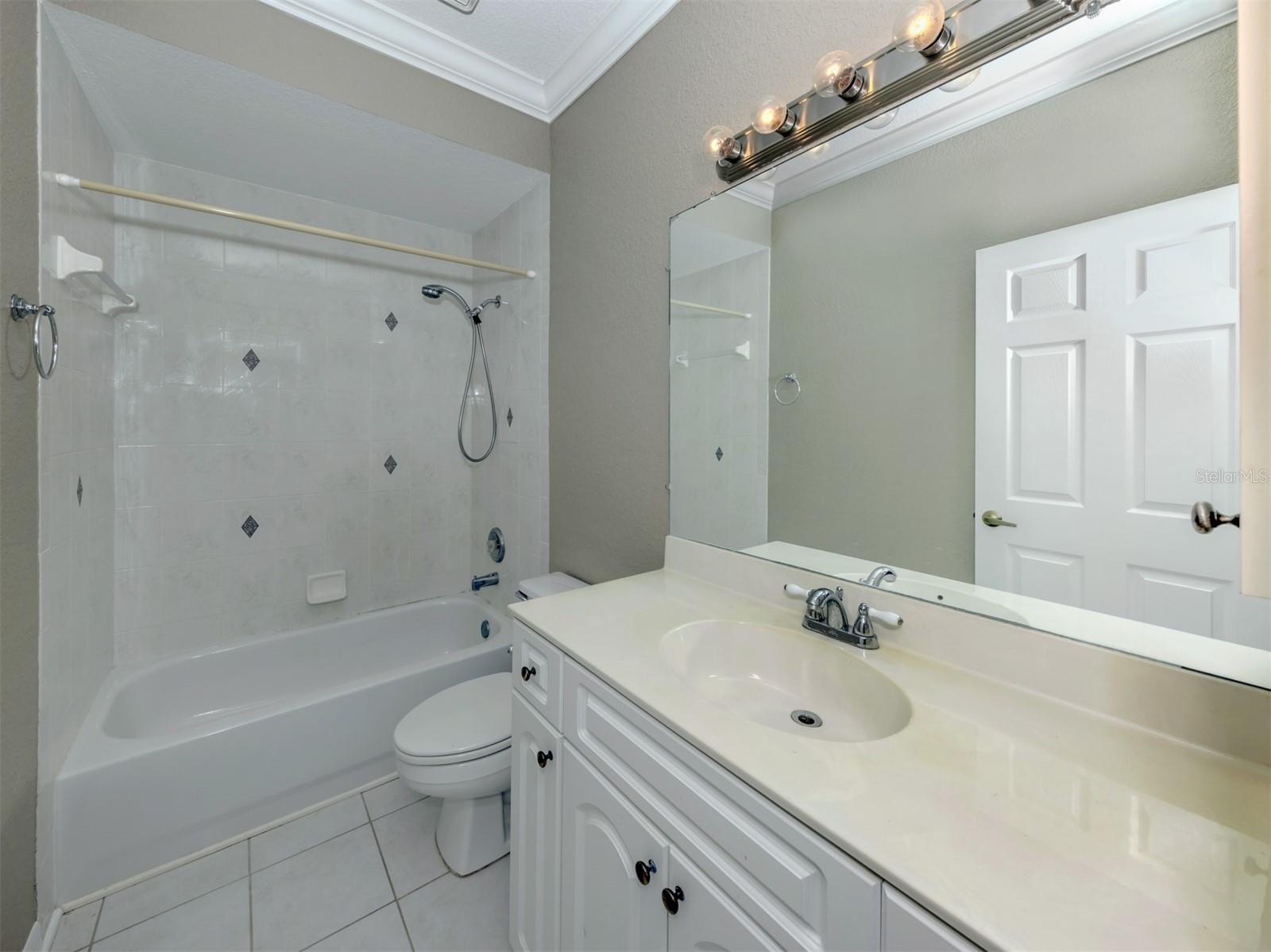 Image 35 of 67 For 200 Harbor Walk Drive 155