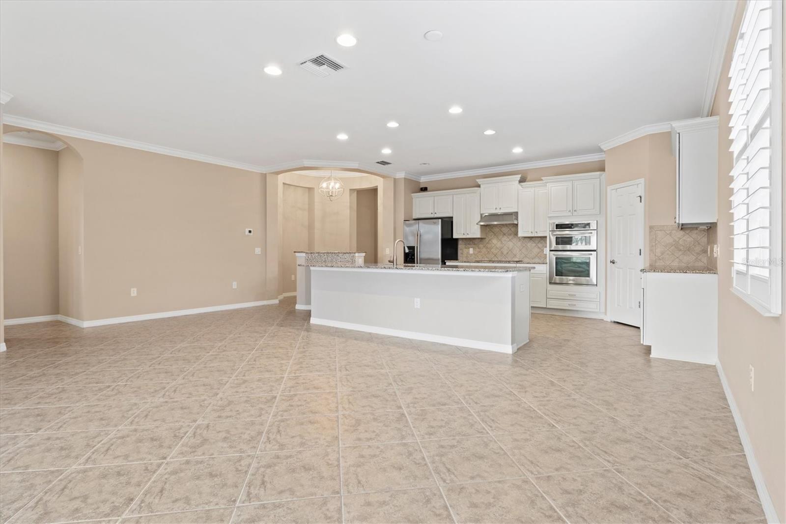 Image 17 of 69 For 19138 Kirella Street