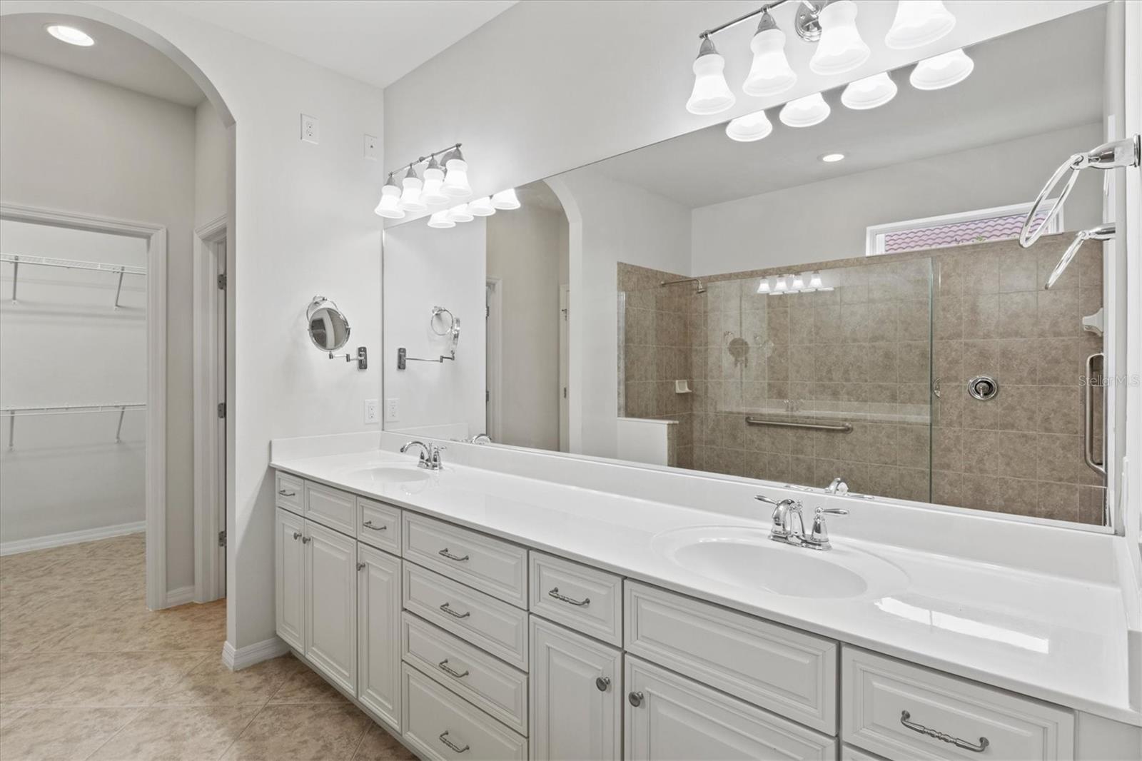 Image 25 of 69 For 19138 Kirella Street