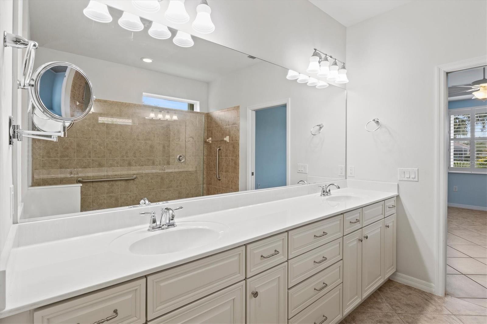 Image 27 of 69 For 19138 Kirella Street