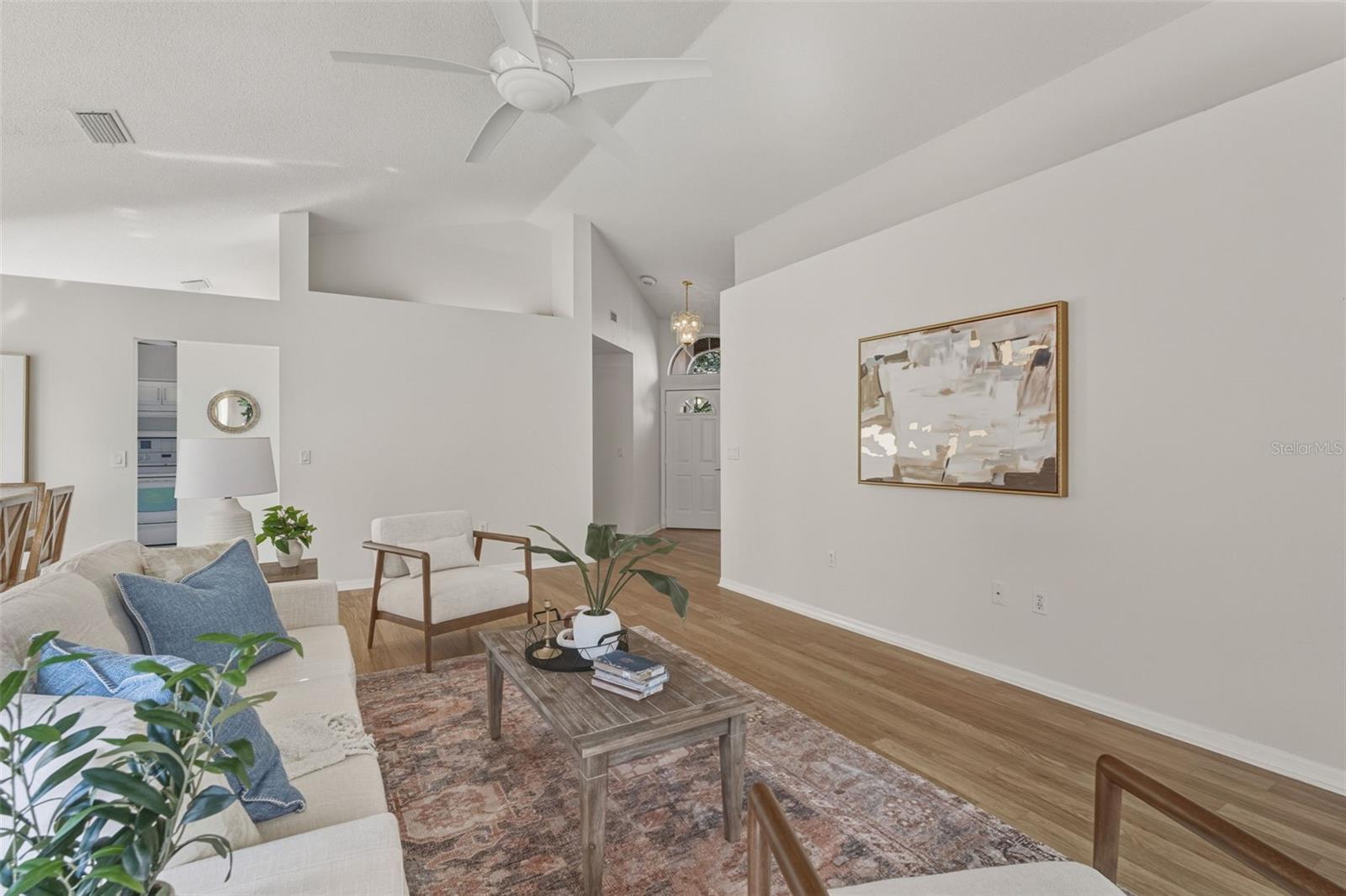 Image 10 of 75 For 944 Harbor Town Drive