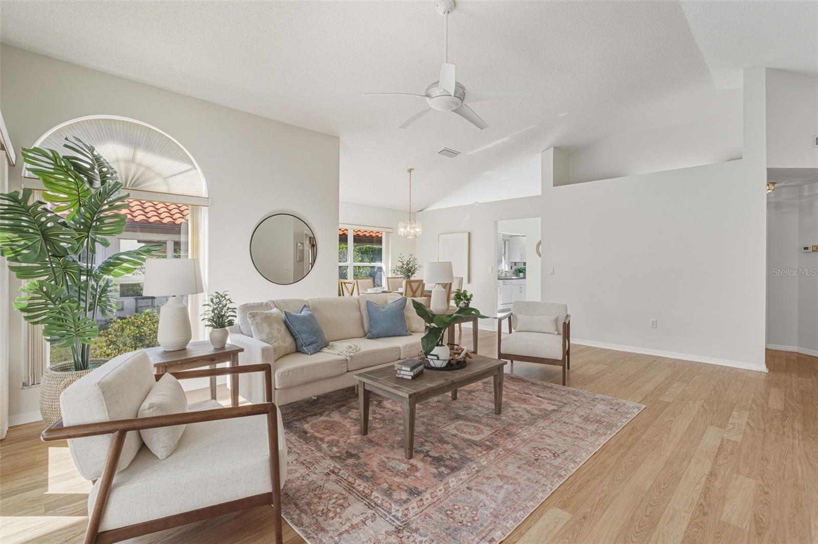 Image 11 of 75 For 944 Harbor Town Drive