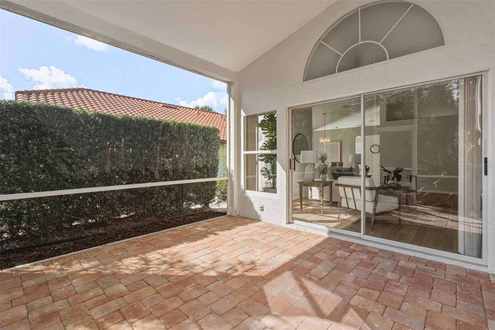 Image 35 of 75 For 944 Harbor Town Drive