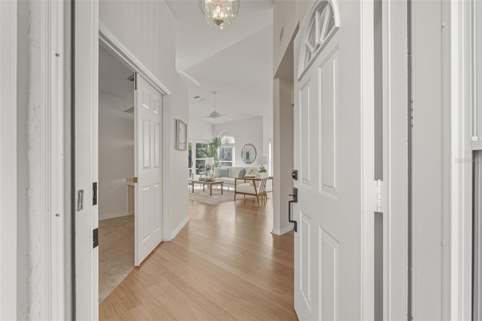 Image 4 of 75 For 944 Harbor Town Drive