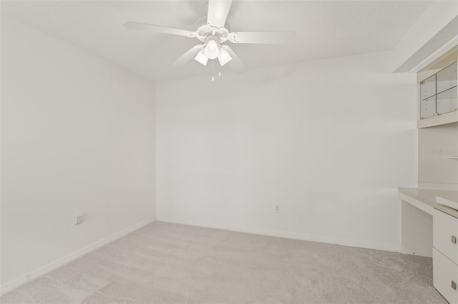 Image 42 of 75 For 944 Harbor Town Drive