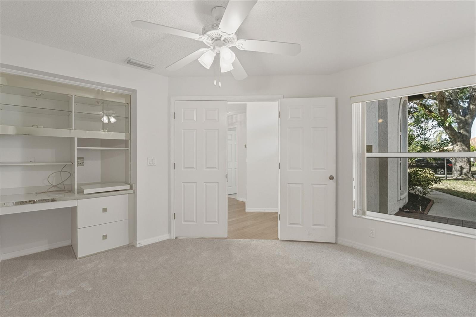 Image 43 of 75 For 944 Harbor Town Drive