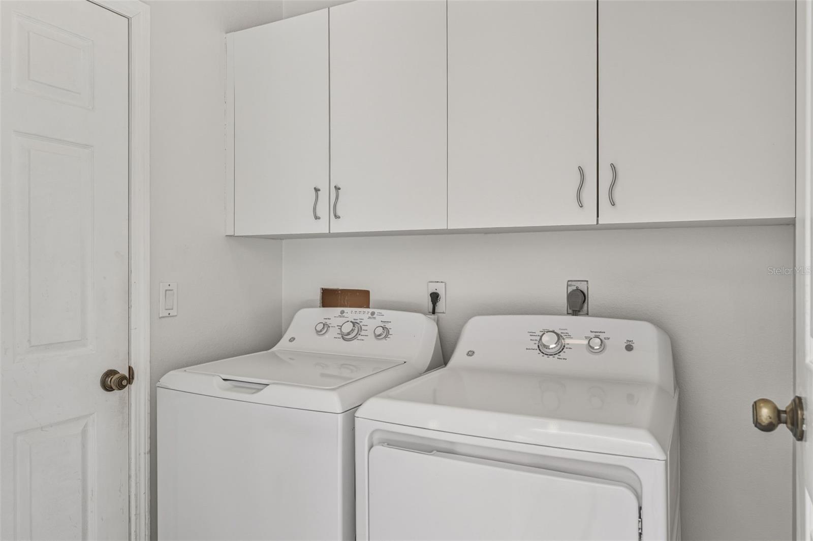 Image 44 of 75 For 944 Harbor Town Drive