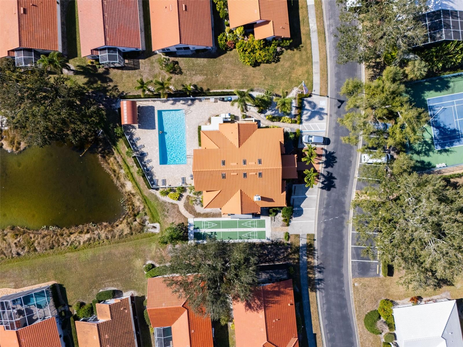 Image 51 of 75 For 944 Harbor Town Drive