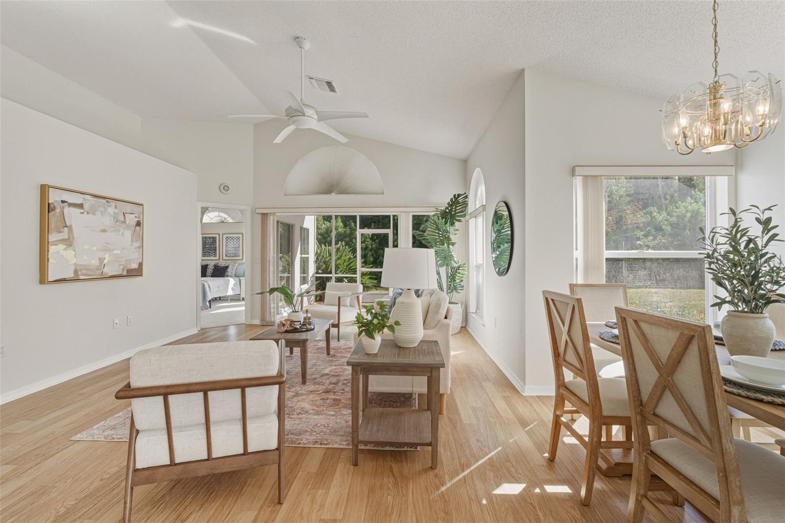 Image 7 of 75 For 944 Harbor Town Drive