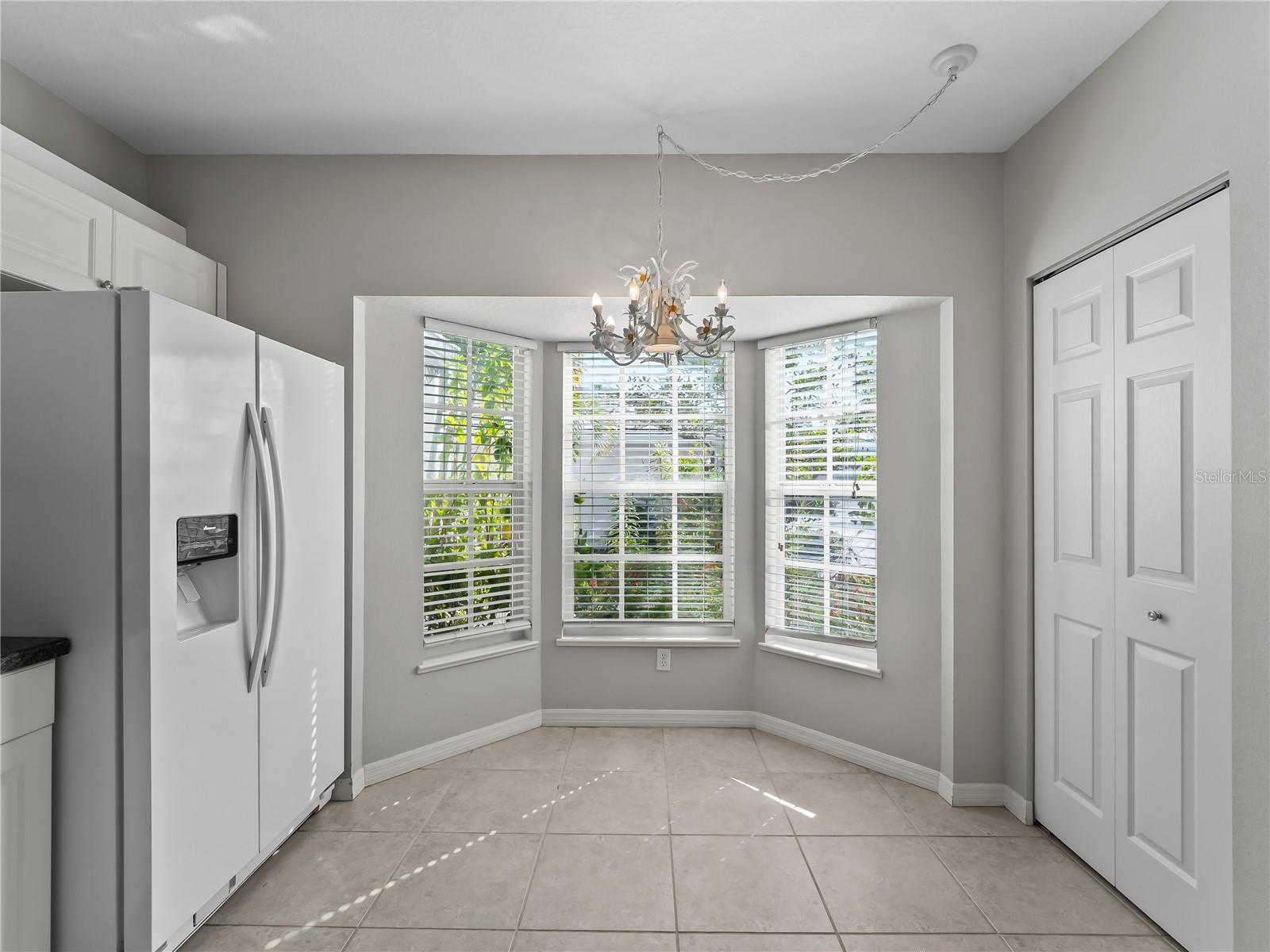 Image 18 of 48 For 902 Addington Court 103