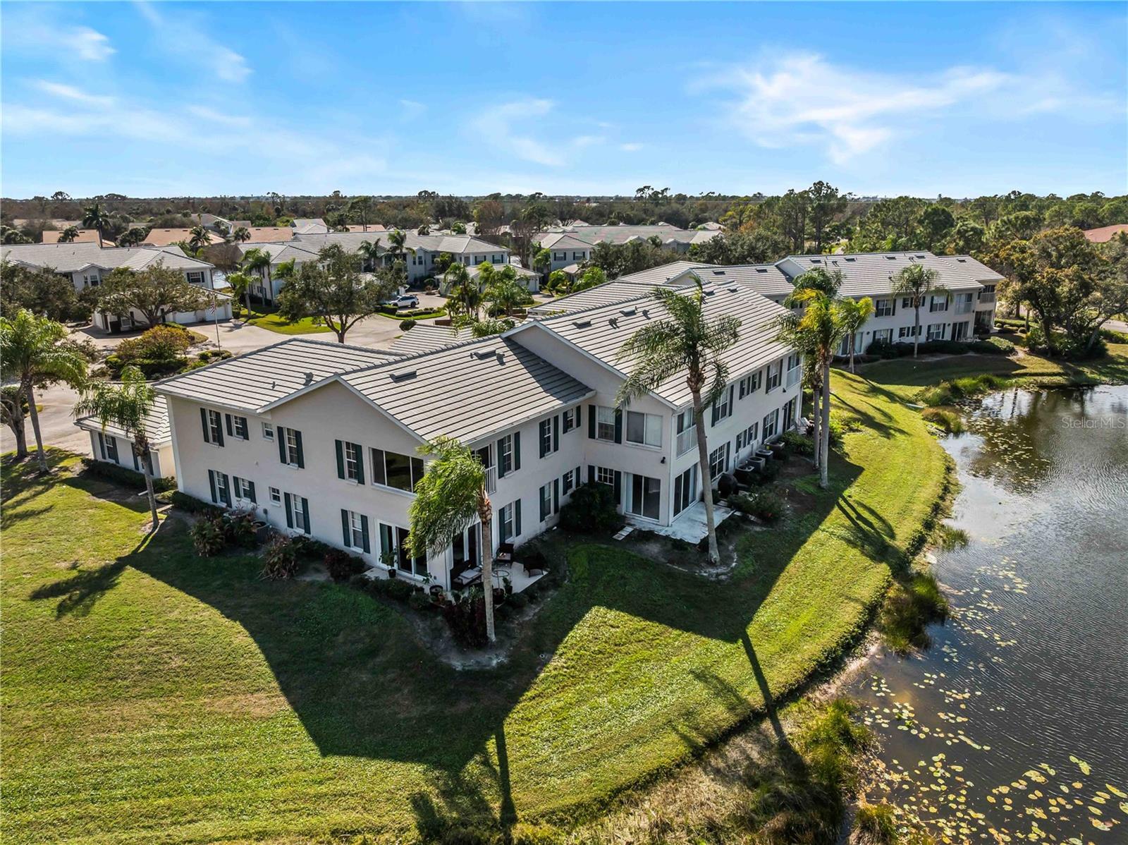 Image 6 of 48 For 902 Addington Court 103