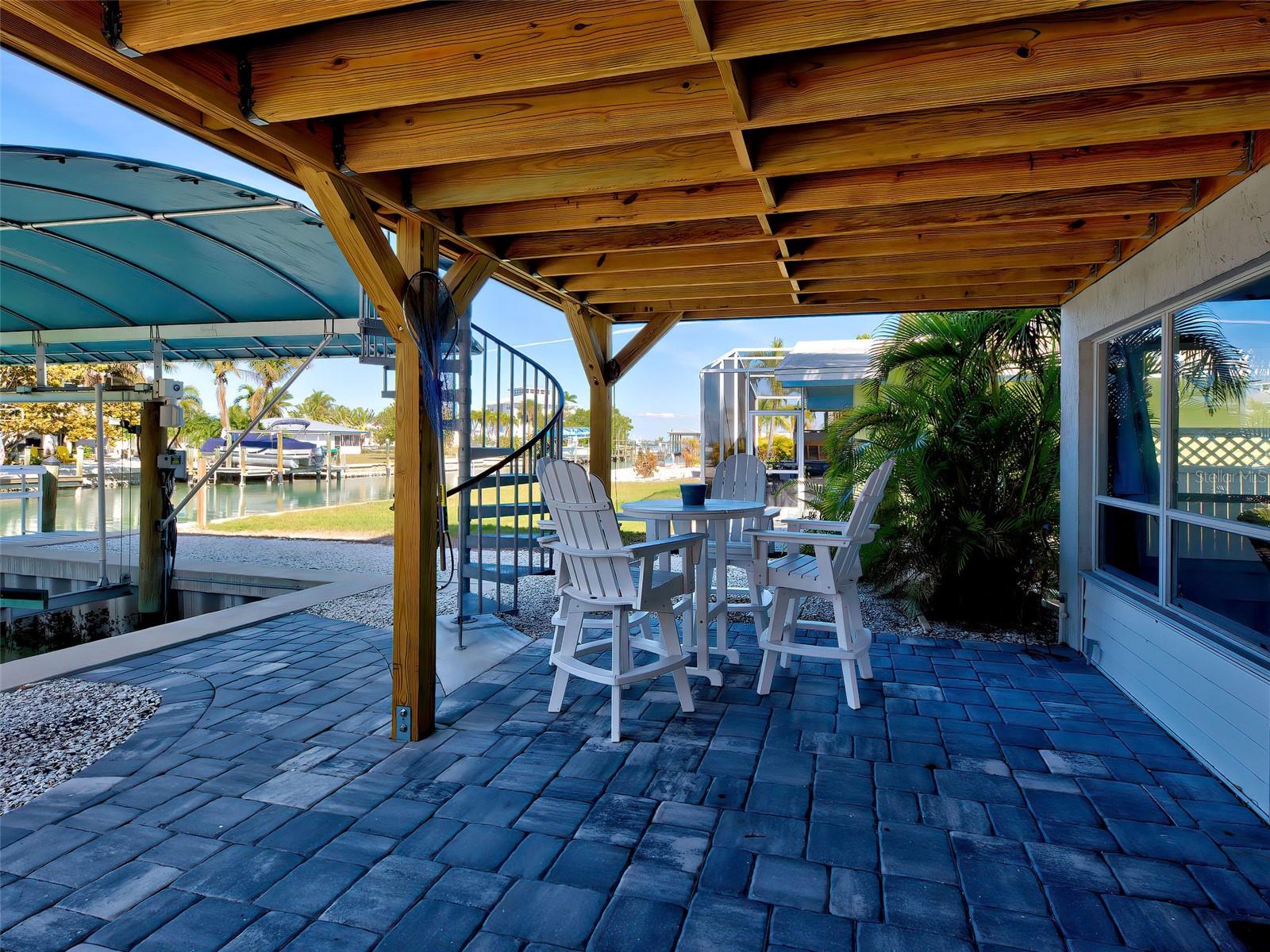 Listing photo id 9 for 120 Mockingbird Lane