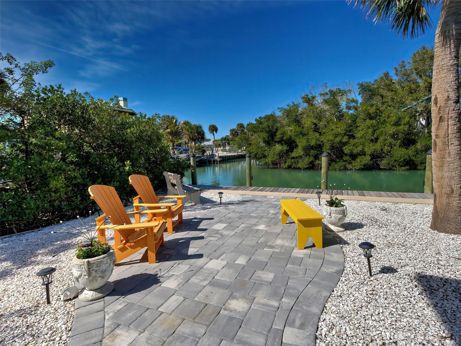 Listing photo id 11 for 120 Mockingbird Lane