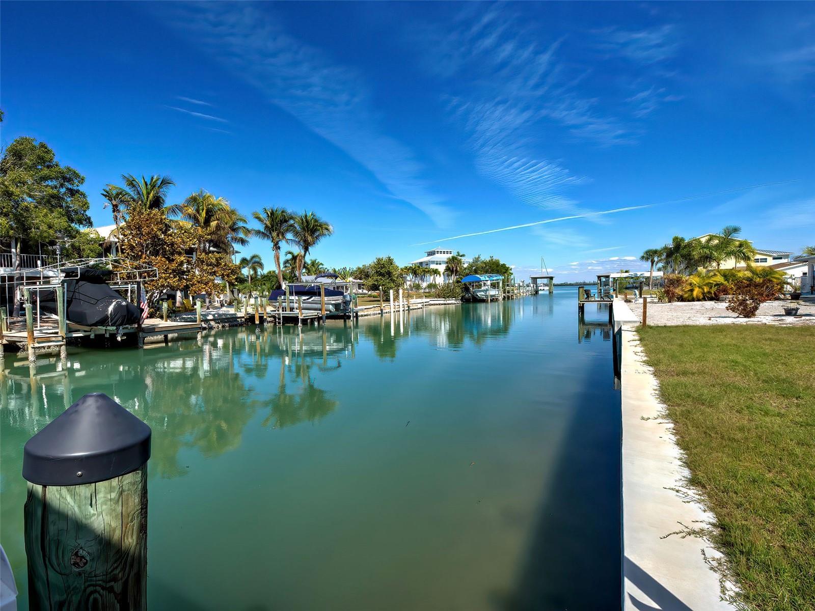 Listing photo id 14 for 120 Mockingbird Lane