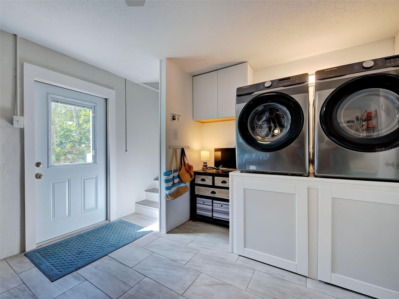 Listing photo id 18 for 120 Mockingbird Lane