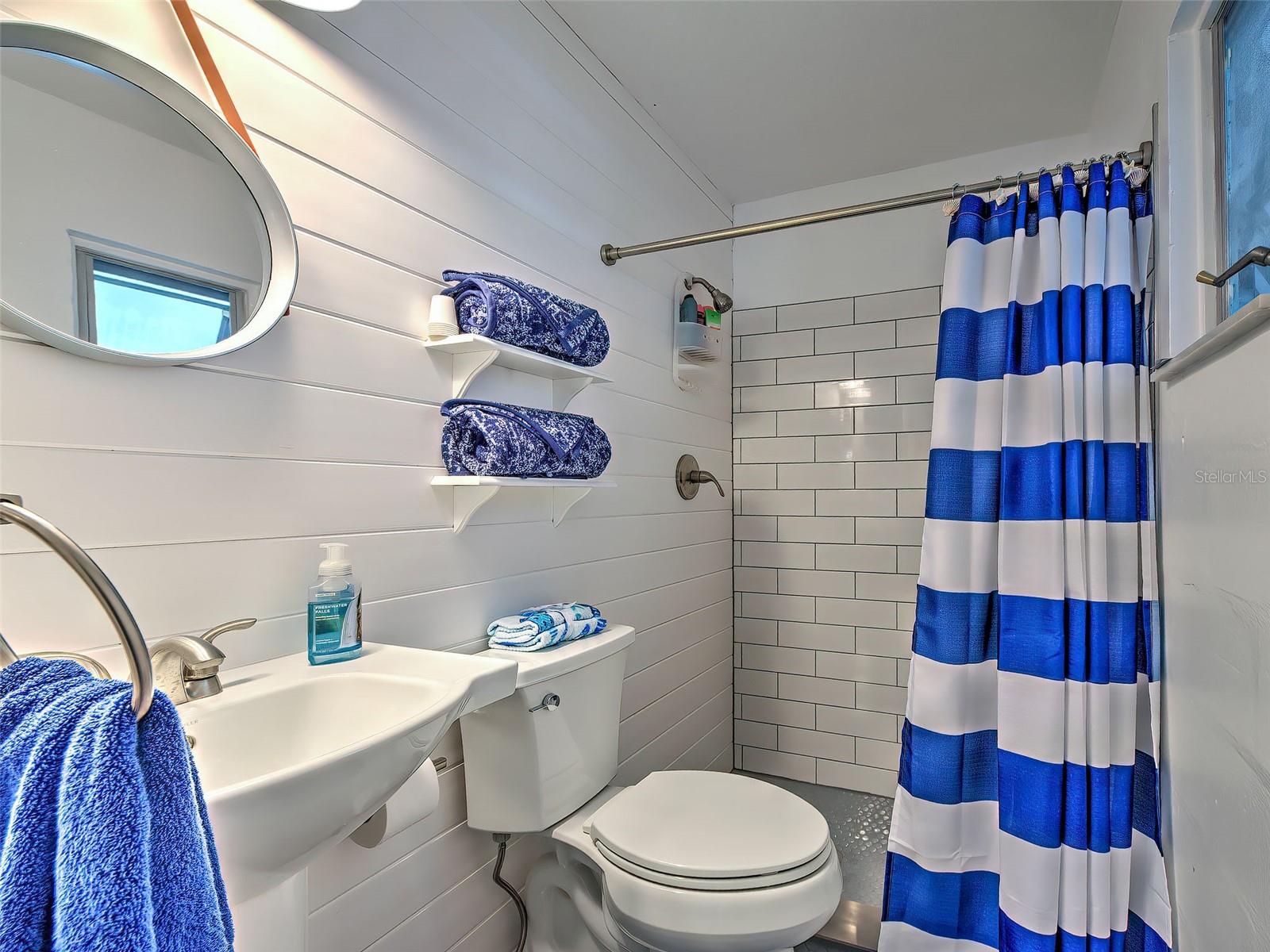 Listing photo id 19 for 120 Mockingbird Lane