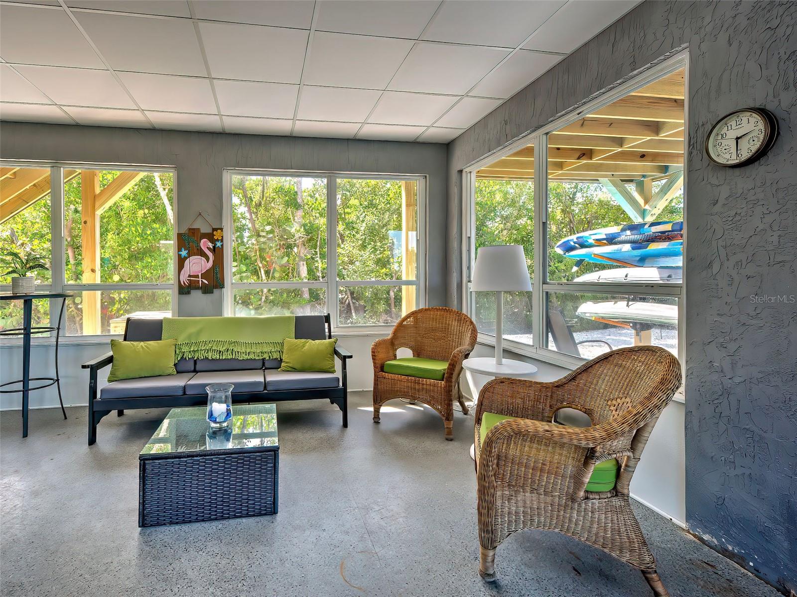 Listing photo id 22 for 120 Mockingbird Lane