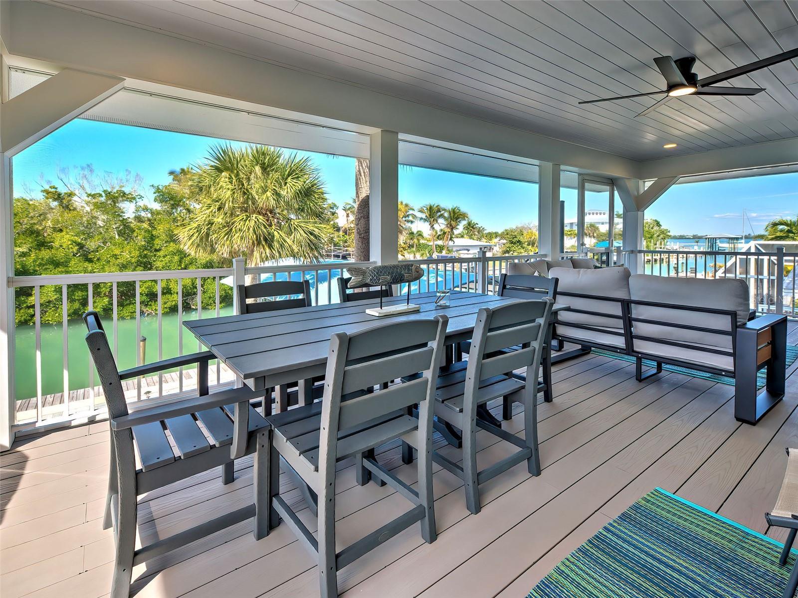 Listing photo id 27 for 120 Mockingbird Lane