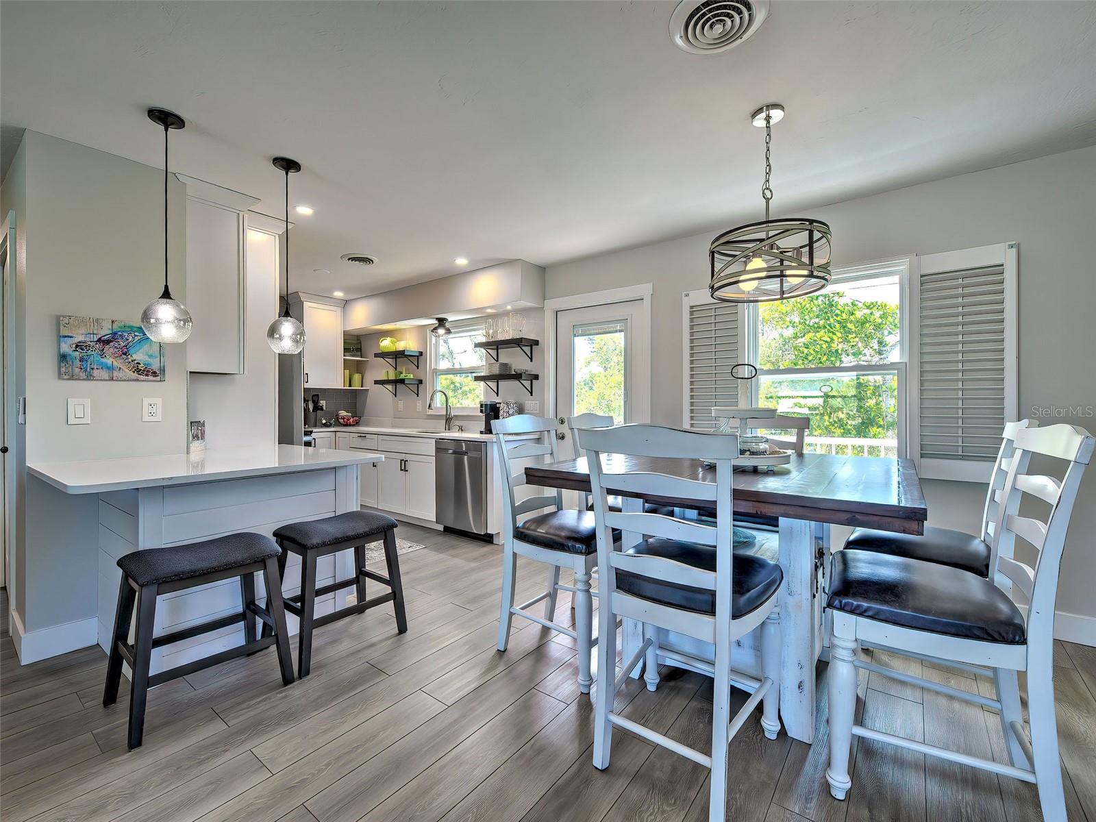 Listing photo id 36 for 120 Mockingbird Lane