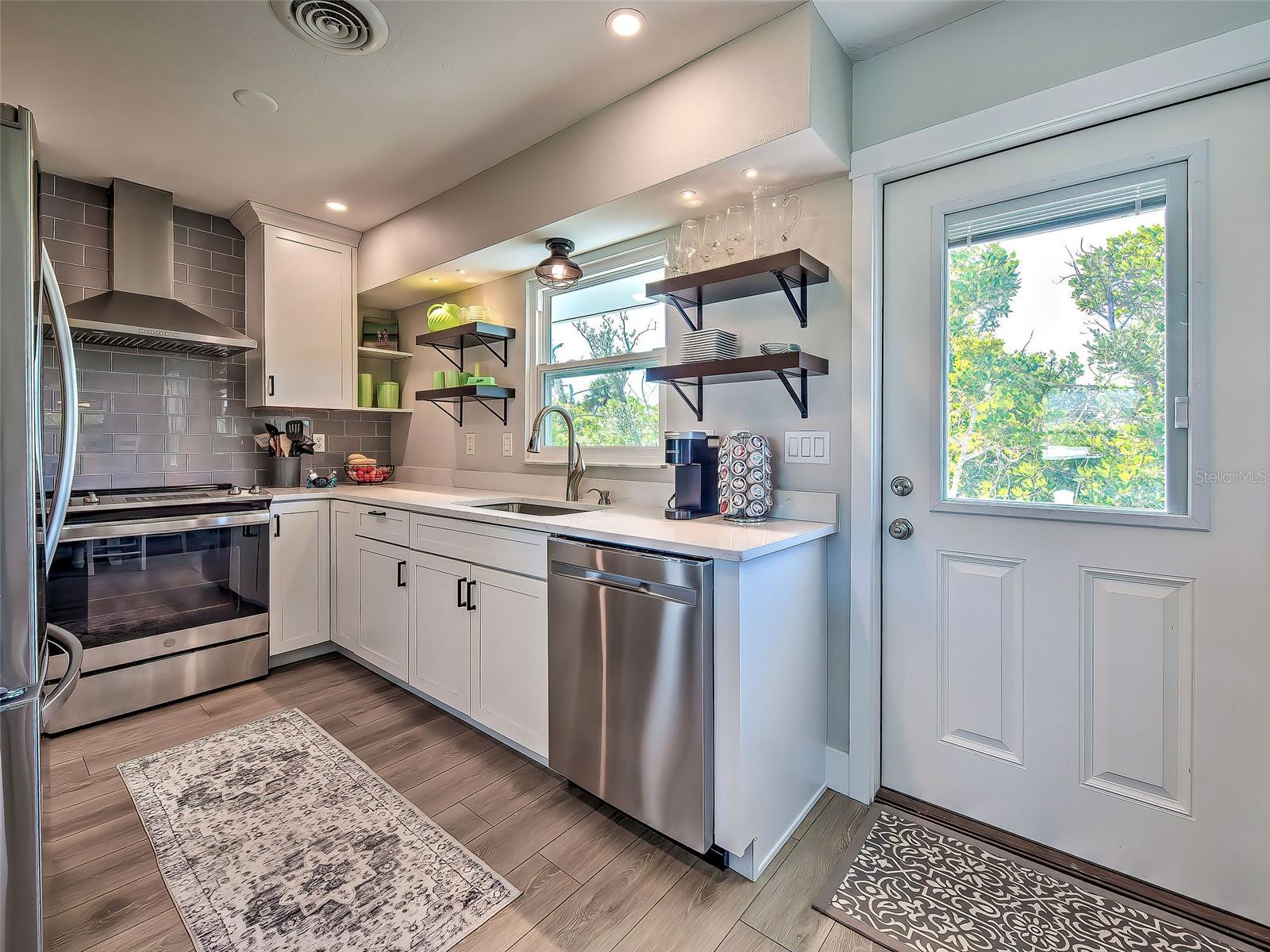 Listing photo id 38 for 120 Mockingbird Lane