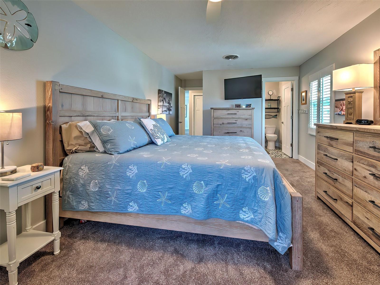 Listing photo id 45 for 120 Mockingbird Lane