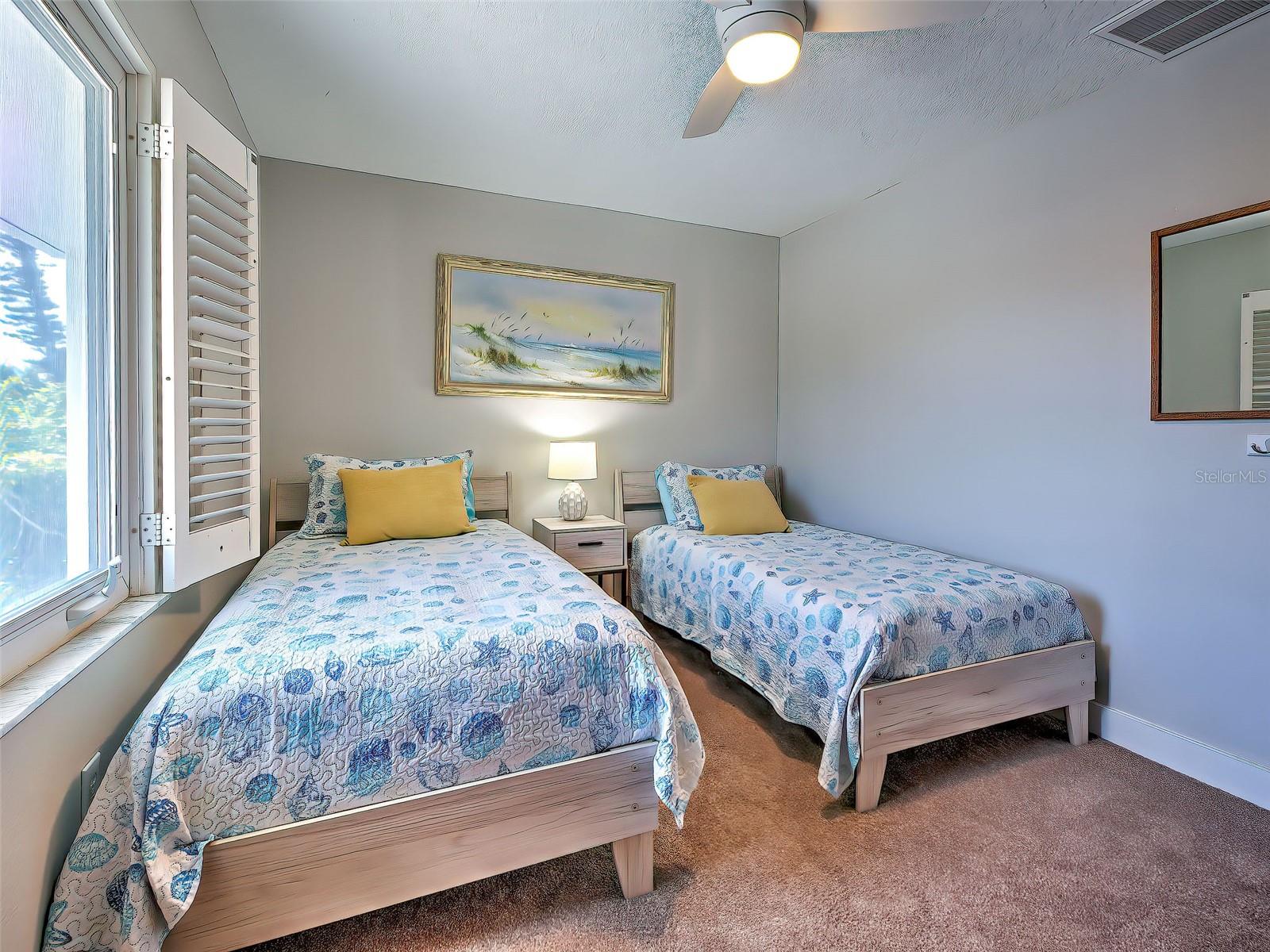 Listing photo id 49 for 120 Mockingbird Lane